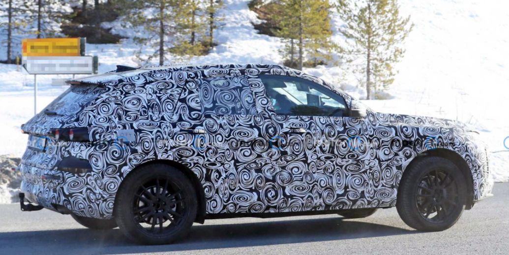 奥迪全新一代Q5谍照曝光!搭2.0T+8AT,和A4同平台打造休闲区蓝鸢梦想 - Www.slyday.coM 奥迪全新一代Q5谍照曝光!搭2.0T+8AT,和A4同平台打造休闲区蓝鸢梦想 - Www.slyday.coM