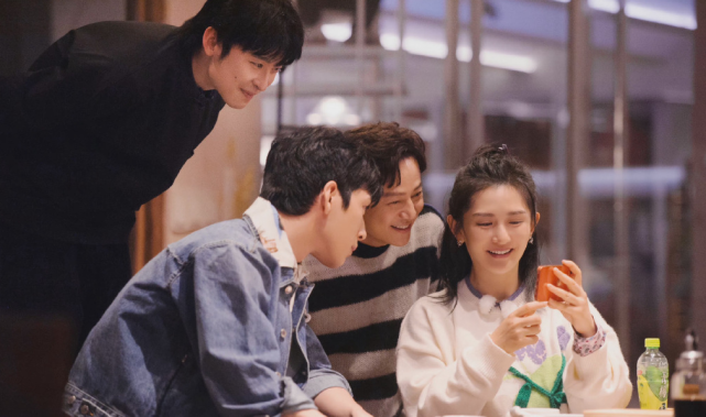 为MU5735遇难者默哀,《王牌》《大侦探》十多档综艺宣布本周停播休闲区蓝鸢梦想 - Www.slyday.coM 为MU5735遇难者默哀,《王牌》《大侦探》十多档综艺宣布本周停播休闲区蓝鸢梦想 - Www.slyday.coM