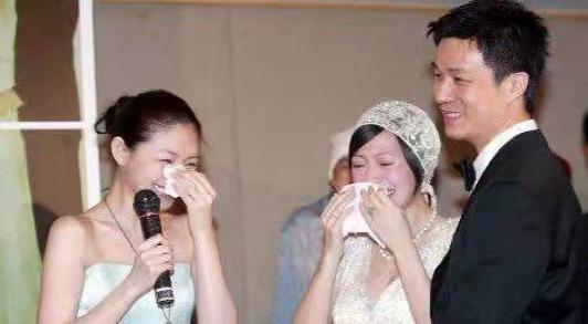 接受开放式婚姻的女星,有的多次无视老公出轨,是大度还是无奈?休闲区蓝鸢梦想 - Www.slyday.coM 接受开放式婚姻的女星,有的多次无视老公出轨,是大度还是无奈?休闲区蓝鸢梦想 - Www.slyday.coM