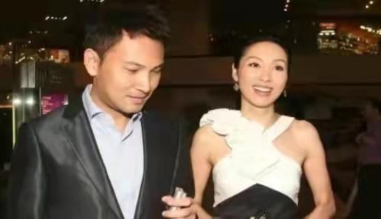 接受开放式婚姻的女星,有的多次无视老公出轨,是大度还是无奈?休闲区蓝鸢梦想 - Www.slyday.coM 接受开放式婚姻的女星,有的多次无视老公出轨,是大度还是无奈?休闲区蓝鸢梦想 - Www.slyday.coM