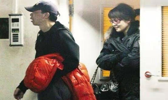 接受开放式婚姻的女星,有的多次无视老公出轨,是大度还是无奈?休闲区蓝鸢梦想 - Www.slyday.coM 接受开放式婚姻的女星,有的多次无视老公出轨,是大度还是无奈?休闲区蓝鸢梦想 - Www.slyday.coM