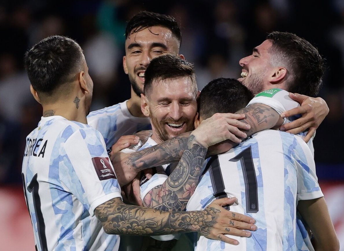 梅西太无解，全场最高9.3分，球迷：国家队的梅西才是真正的梅西