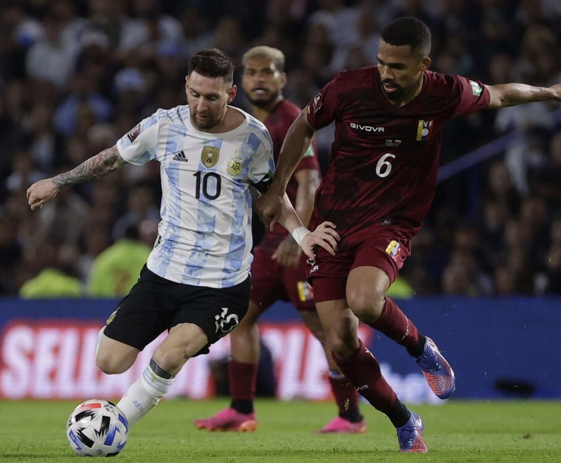 梅西太无解，全场最高9.3分，球迷：国家队的梅西才是真正的梅西