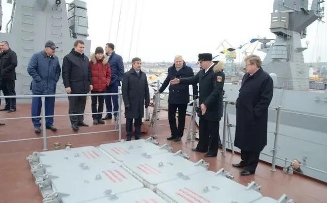 登陆舰被圆点U击沉,俄军报复转瞬即至,口径摧毁乌最大燃料基地休闲区蓝鸢梦想 - Www.slyday.coM 登陆舰被圆点U击沉,俄军报复转瞬即至,口径摧毁乌最大燃料基地休闲区蓝鸢梦想 - Www.slyday.coM