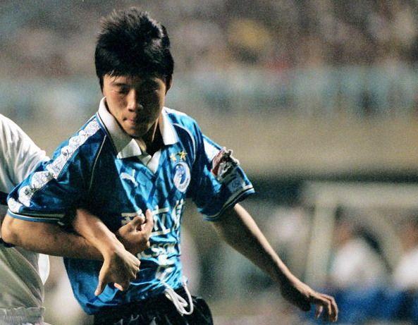 大连足球史上今天：1997年王鹏张恩华进球，大连万达3-1天津三星