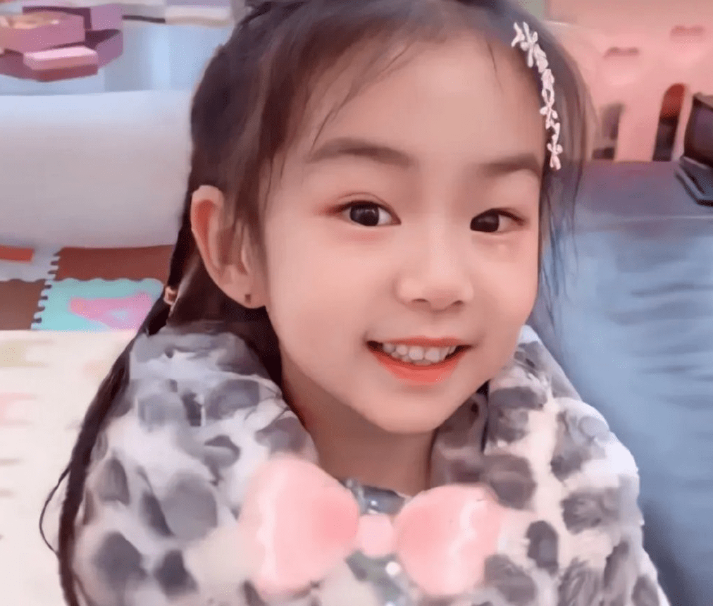 鲜为人知的星二代，个个颜值逆天，却总被父母“藏起来”