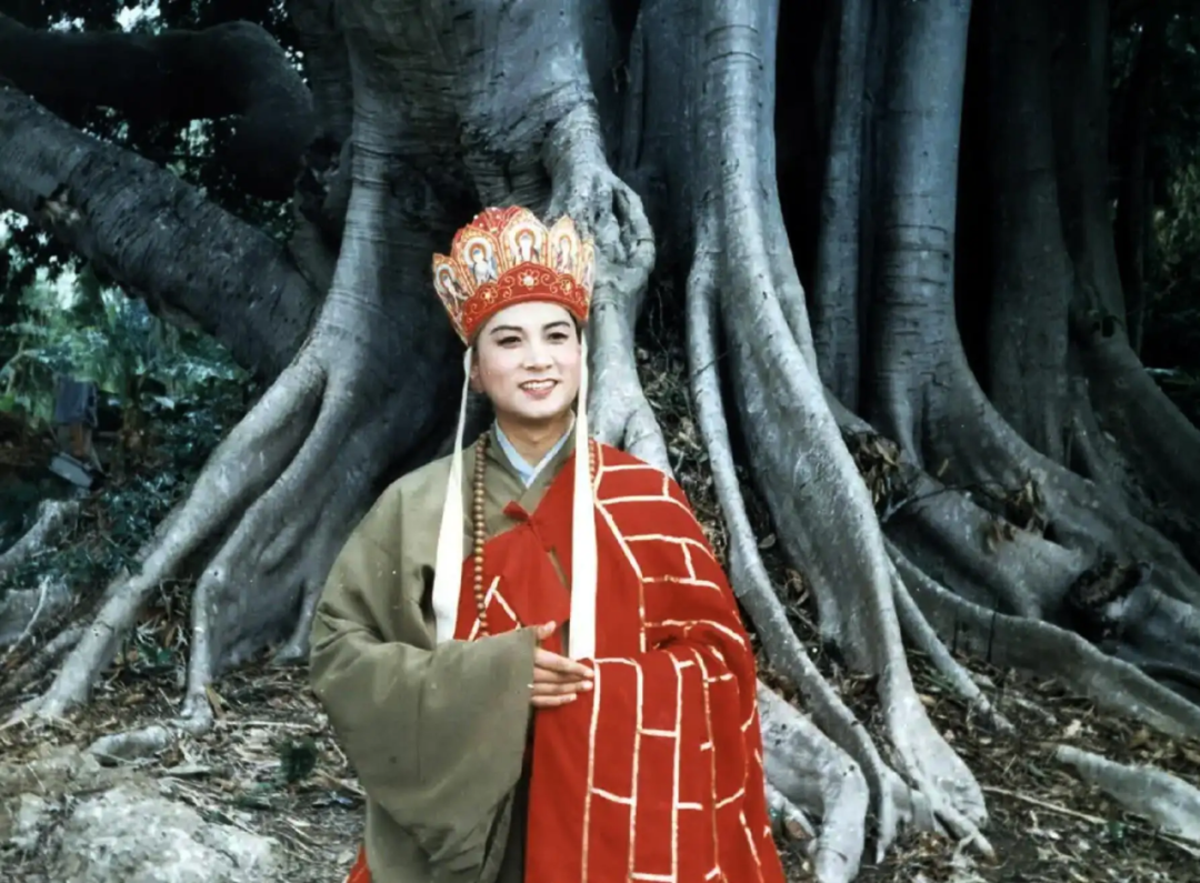 被580亿富婆养了32年的“唐僧”，是“嫁豪门”最典型的例子