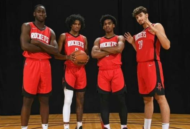 27分7板3助！火箭新秀大爆发，同样的出战时间，你果然比伍德要强