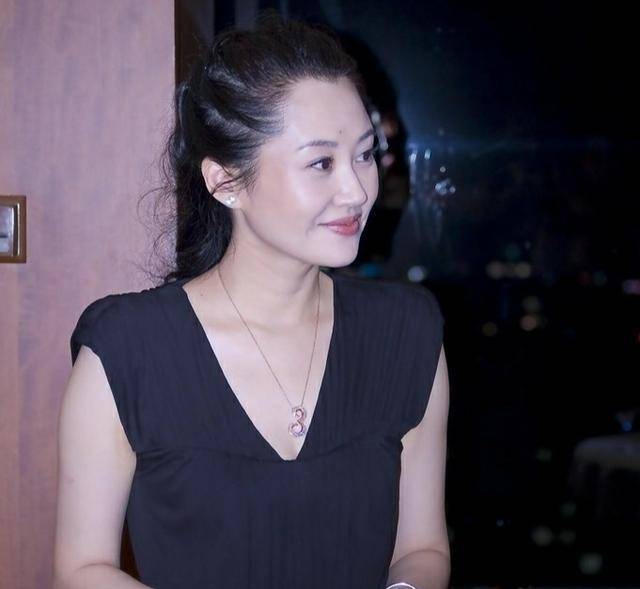 11岁就开始演戏，本来前途无限，为什么如今淡出演艺圈