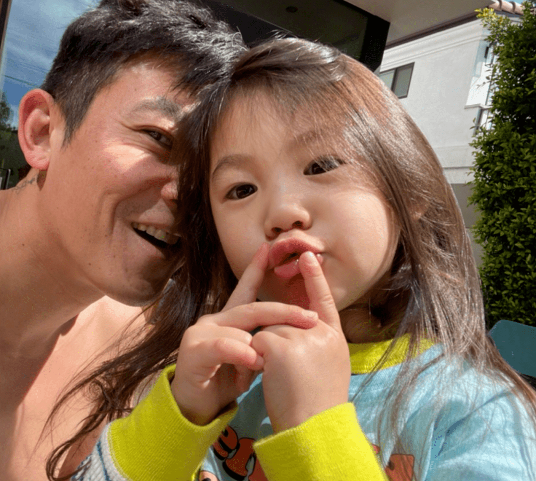 鲜为人知的星二代，个个颜值逆天，却总被父母“藏起来”