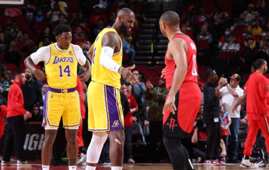 37分12板12助！加盟湖人成拼命三郎，兢兢业业任劳任怨，令人敬佩