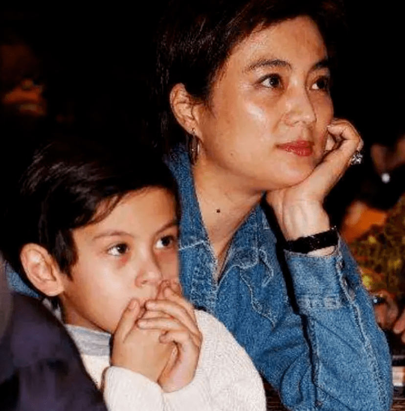 鲜为人知的星二代，个个颜值逆天，却总被父母“藏起来”