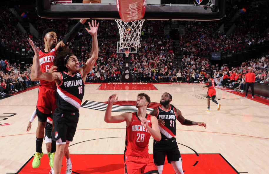 27分7板3助！火箭新秀大爆发，同样的出战时间，你果然比伍德要强