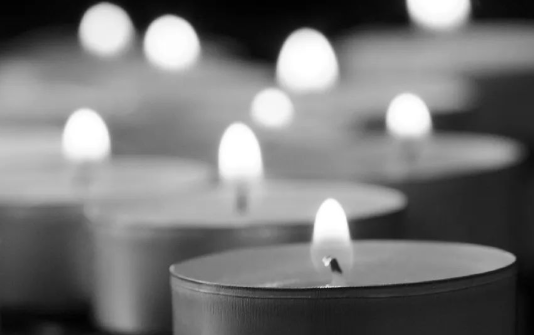 新闻8点见丨默哀!痛悼东航坠机事故132名遇难者休闲区蓝鸢梦想 - Www.slyday.coM 新闻8点见丨默哀!痛悼东航坠机事故132名遇难者休闲区蓝鸢梦想 - Www.slyday.coM