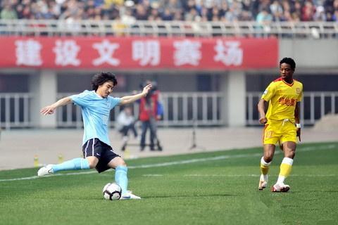 大连足球史上今天:10年梅萨国米卡隆中超首秀破门,实德1-1陕西 大连足球史上今天:10年梅萨国米卡隆中超首秀破门,实德1-1陕西