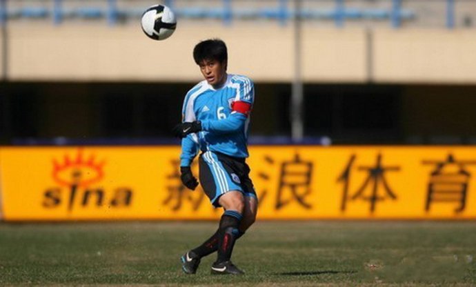 大连足球史上今天:09年安贞焕首秀赵明剑一锤定音!实德1-0建业 大连足球史上今天:09年安贞焕首秀赵明剑一锤定音!实德1-0建业