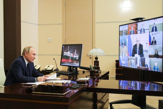 3月23日，俄总统普京在电视直播会议上宣布反制措施。图自IC Photo