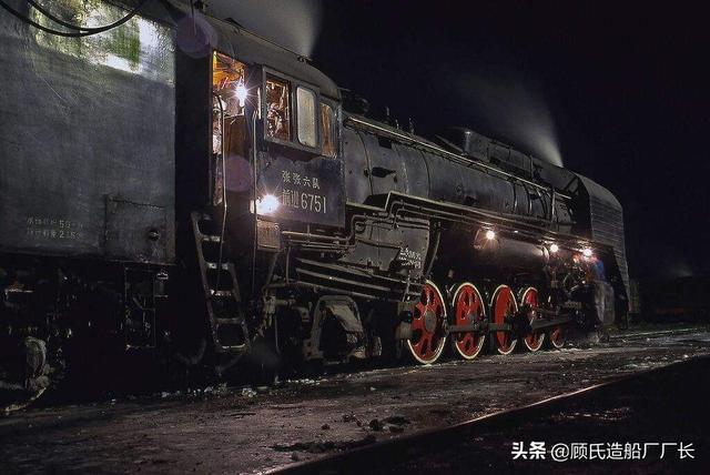 “大老美”怼上“大前进”,记88年宁武站11.18列车冲突重大事故休闲区蓝鸢梦想 - Www.slyday.coM “大老美”怼上“大前进”,记88年宁武站11.18列车冲突重大事故休闲区蓝鸢梦想 - Www.slyday.coM