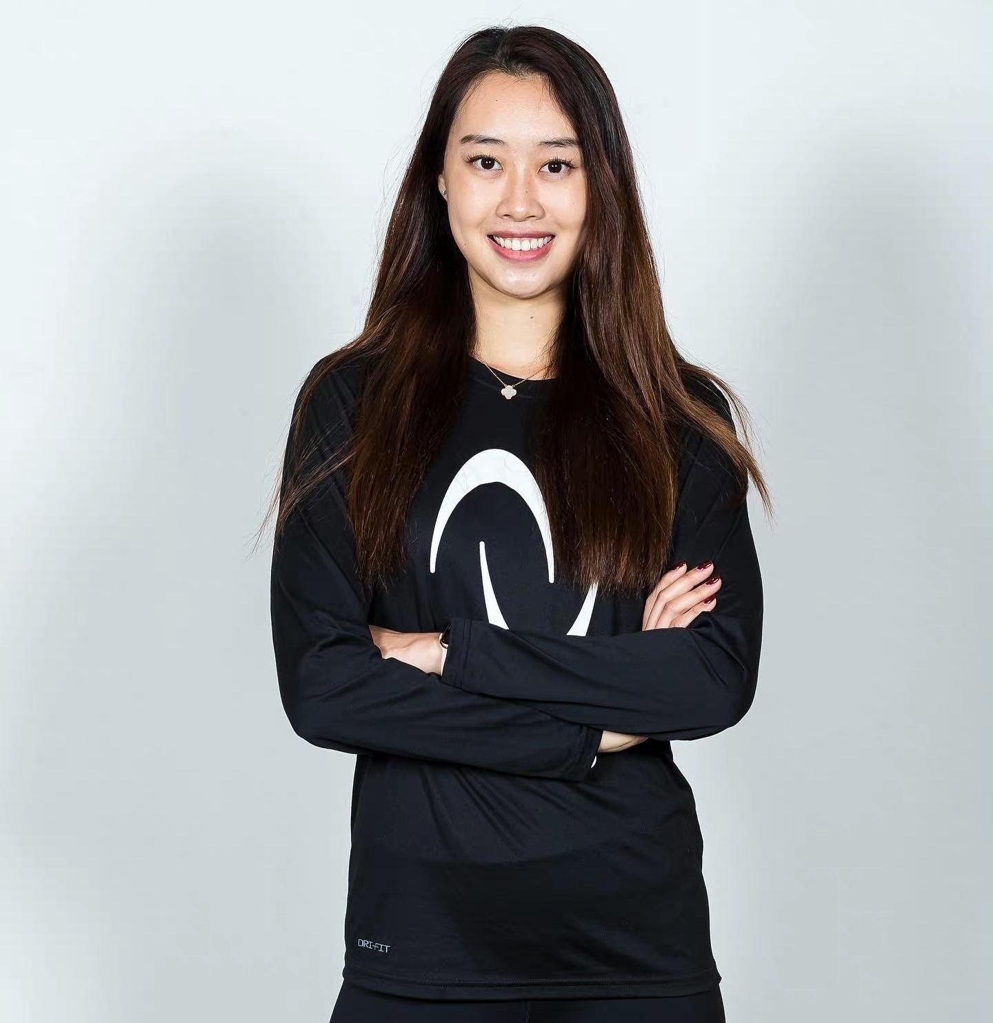 薛翼枝人缘不错，与队友打高尔夫，<a href=