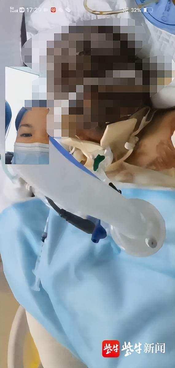 悲痛!南京火灾中丈夫舍身救下的妻子,不幸离世休闲区蓝鸢梦想 - Www.slyday.coM 悲痛!南京火灾中丈夫舍身救下的妻子,不幸离世休闲区蓝鸢梦想 - Www.slyday.coM