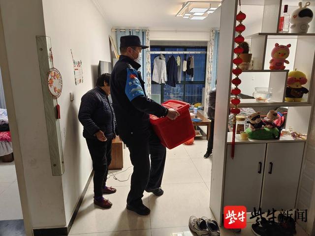 为了6岁白血病女孩,宿迁警方进行一场无接触“爱心接力”休闲区蓝鸢梦想 - Www.slyday.coM 为了6岁白血病女孩,宿迁警方进行一场无接触“爱心接力”休闲区蓝鸢梦想 - Www.slyday.coM