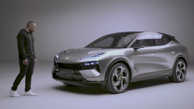 歪果仁实拍已上市2年的风行T5“撞脸”版路特斯Eletre纯电SUV……