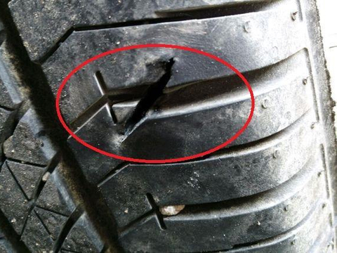 轮胎缝里有石子有什么危害？如何清理？