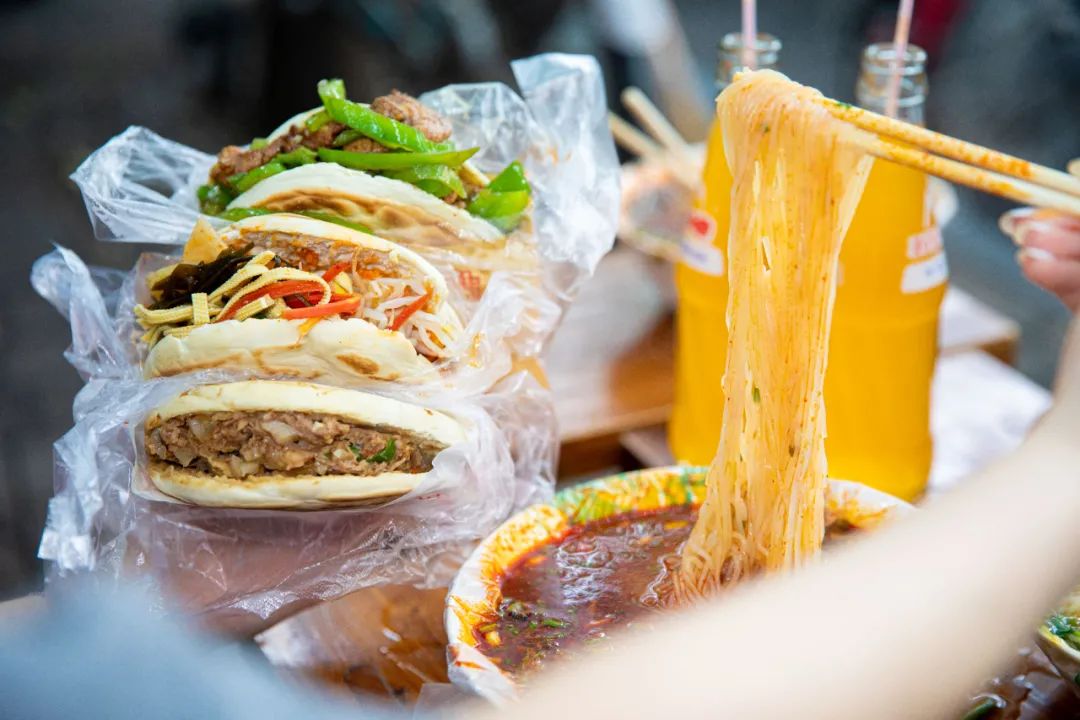 老西安的味道!20多年口碑米线老店!一代人的青春回忆!休闲区蓝鸢梦想 - Www.slyday.coM 老西安的味道!20多年口碑米线老店!一代人的青春回忆!休闲区蓝鸢梦想 - Www.slyday.coM