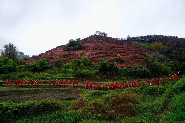 一名消防员在“3·21”东航飞行事故处置现场的日记休闲区蓝鸢梦想 - Www.slyday.coM 一名消防员在“3·21”东航飞行事故处置现场的日记休闲区蓝鸢梦想 - Www.slyday.coM