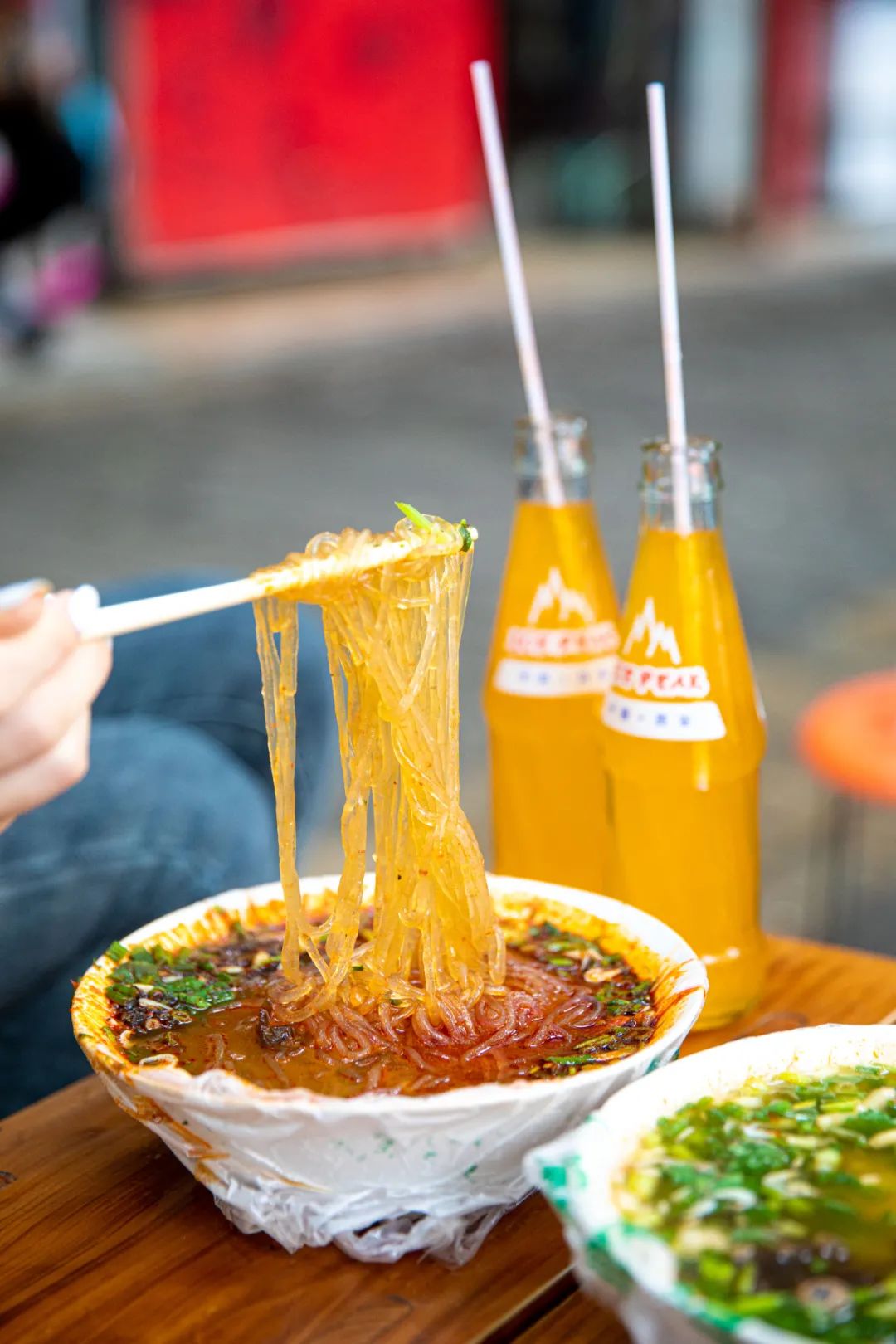 老西安的味道!20多年口碑米线老店!一代人的青春回忆!休闲区蓝鸢梦想 - Www.slyday.coM 老西安的味道!20多年口碑米线老店!一代人的青春回忆!休闲区蓝鸢梦想 - Www.slyday.coM