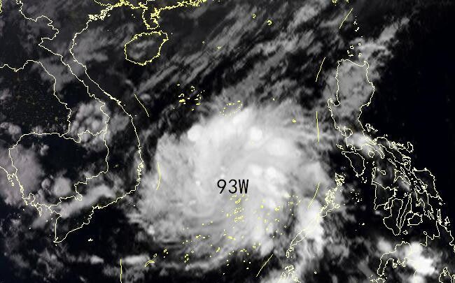 01W登陆越南，间接影响我国？分析：助力冷空气南下，华南更湿冷