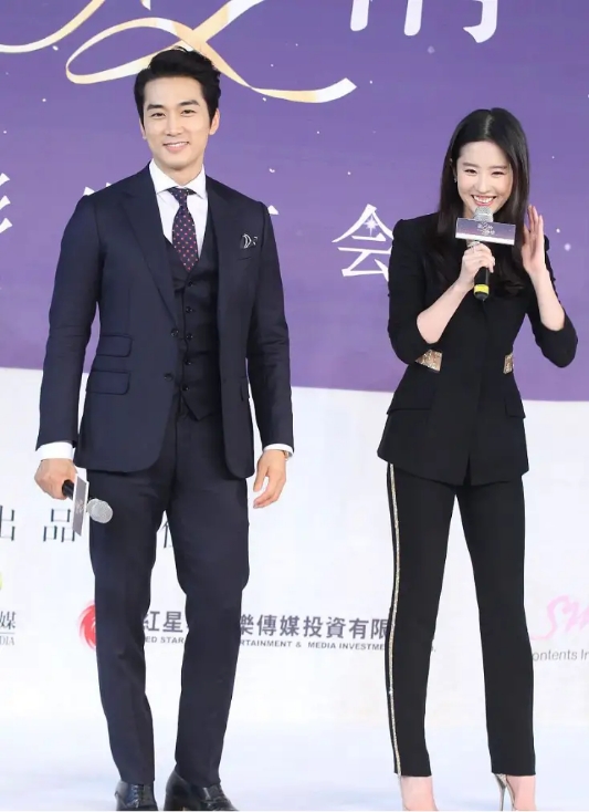 刘亦菲和<a href=