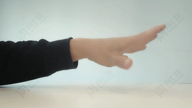 你的手部过度劳累了吗?1个动作自检腱鞘炎,常玩手机的人要注意休闲区蓝鸢梦想 - Www.slyday.coM 你的手部过度劳累了吗?1个动作自检腱鞘炎,常玩手机的人要注意休闲区蓝鸢梦想 - Www.slyday.coM