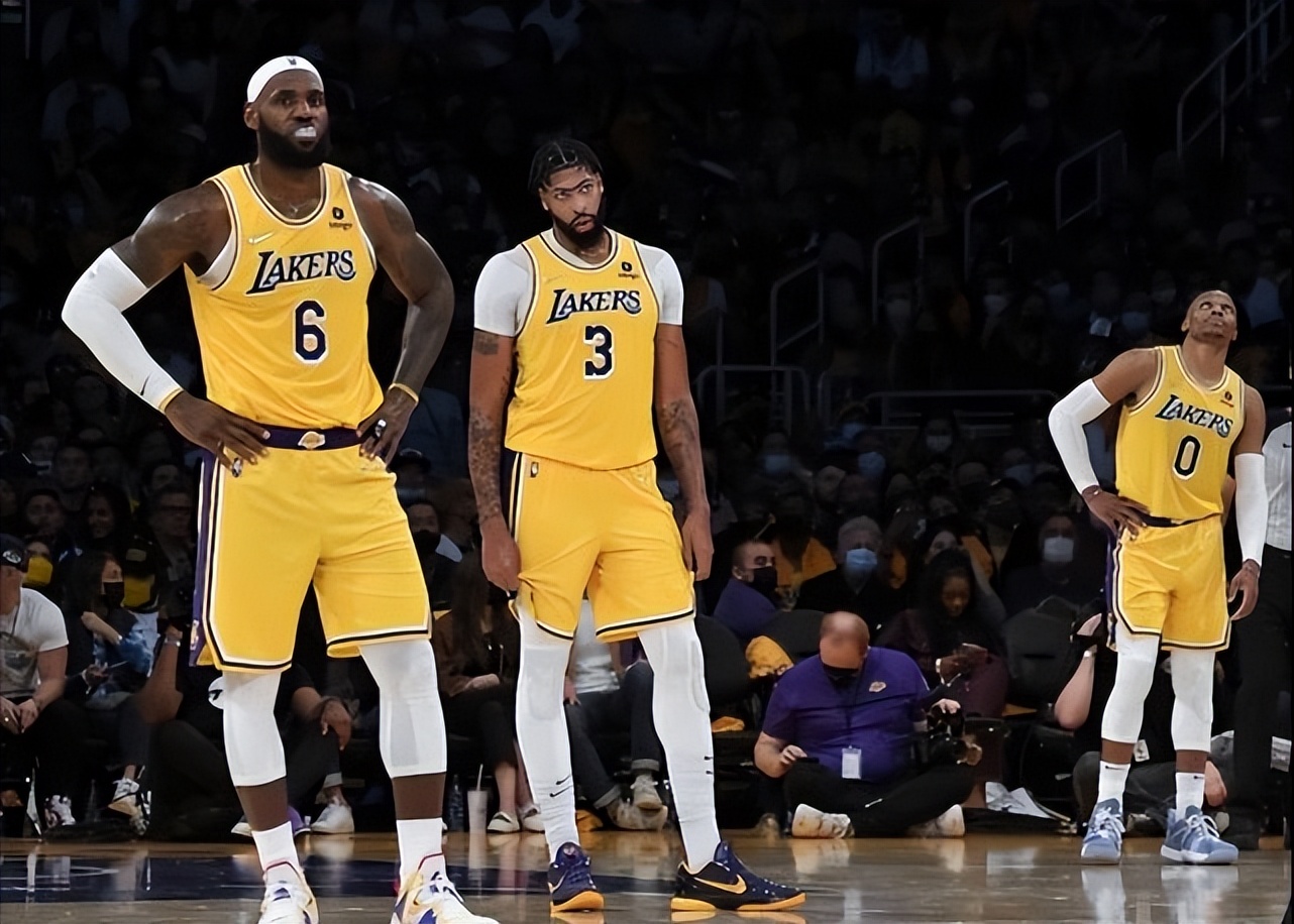 浓眉在NBA录像中的防守艺术从盖帽到篮板的全面解析