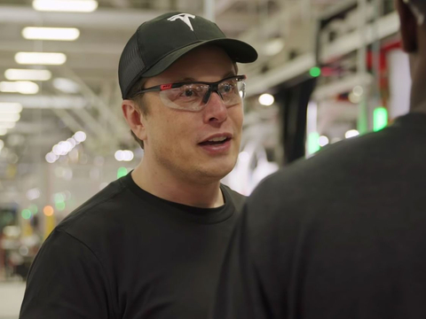 马斯克这次玩大了！特斯拉保险已开始自行承保：上线安全评分系统