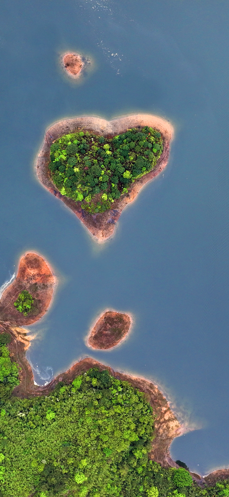 双语·每日壁纸丨郴州有座爱心岛,快和你爱的人分享!休闲区蓝鸢梦想 - Www.slyday.coM 双语·每日壁纸丨郴州有座爱心岛,快和你爱的人分享!休闲区蓝鸢梦想 - Www.slyday.coM