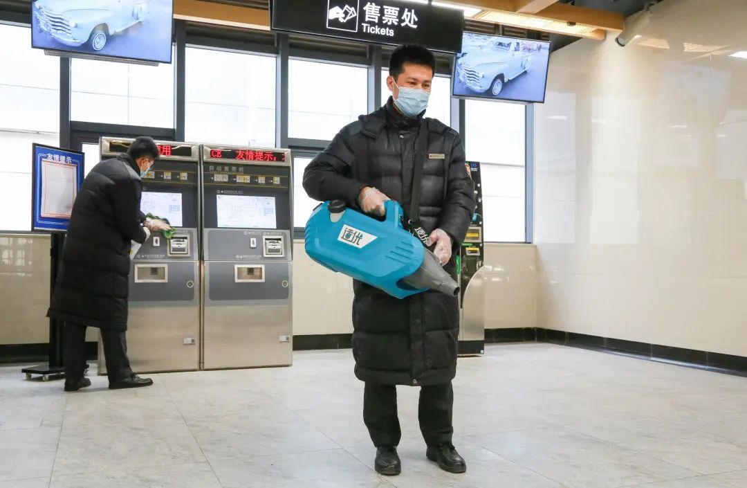 上海地铁:不到10%的车站运营,也要付出100%的努力休闲区蓝鸢梦想 - Www.slyday.coM 上海地铁:不到10%的车站运营,也要付出100%的努力休闲区蓝鸢梦想 - Www.slyday.coM