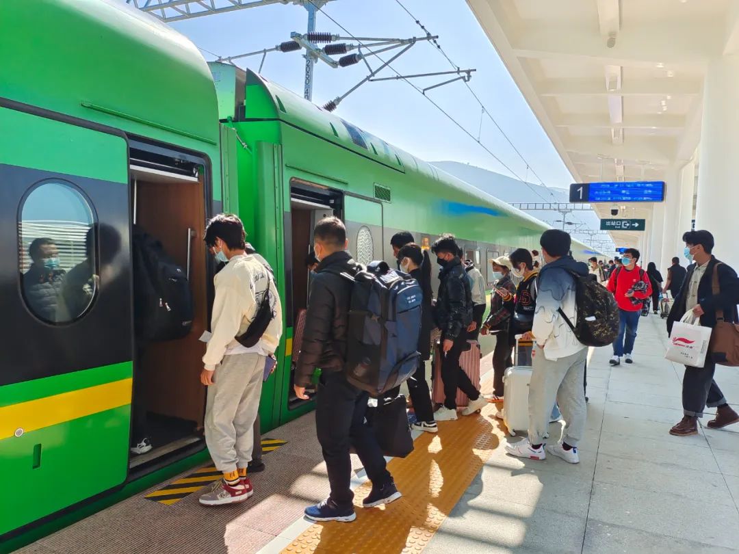 每天开行列车130对!云南铁路清明小长假运输今日启动休闲区蓝鸢梦想 - Www.slyday.coM 每天开行列车130对!云南铁路清明小长假运输今日启动休闲区蓝鸢梦想 - Www.slyday.coM