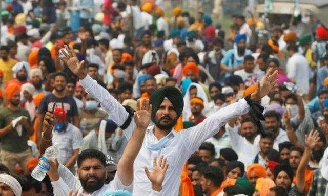 被美威胁制裁后,<a href=