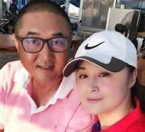 清明节前,张学松在社交平台悼念于月仙,因被隔离无法现场祭拜她休闲区蓝鸢梦想 - Www.slyday.coM 清明节前,张学松在社交平台悼念于月仙,因被隔离无法现场祭拜她休闲区蓝鸢梦想 - Www.slyday.coM