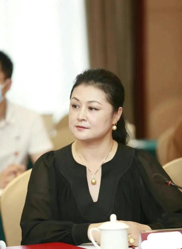 清明节前,张学松在社交平台悼念于月仙,因被隔离无法现场祭拜她休闲区蓝鸢梦想 - Www.slyday.coM 清明节前,张学松在社交平台悼念于月仙,因被隔离无法现场祭拜她休闲区蓝鸢梦想 - Www.slyday.coM