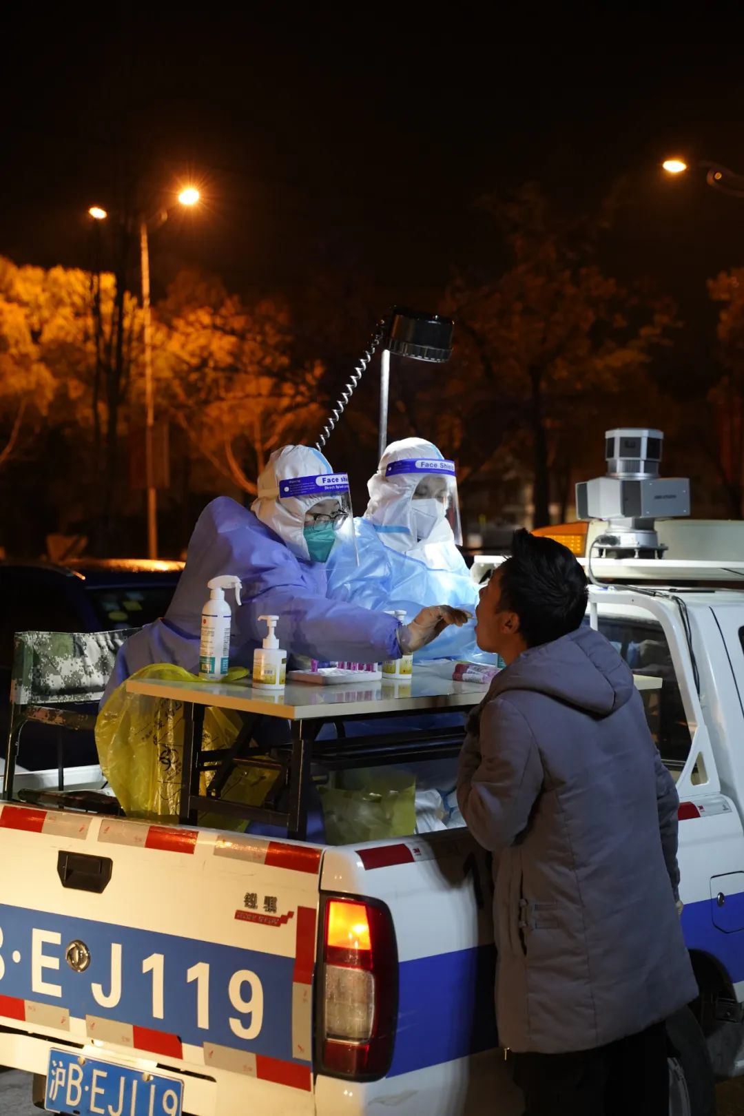 上海全市核酸检测!万名医护驰援 军队驰援休闲区蓝鸢梦想 - Www.slyday.coM 上海全市核酸检测!万名医护驰援 军队驰援休闲区蓝鸢梦想 - Www.slyday.coM