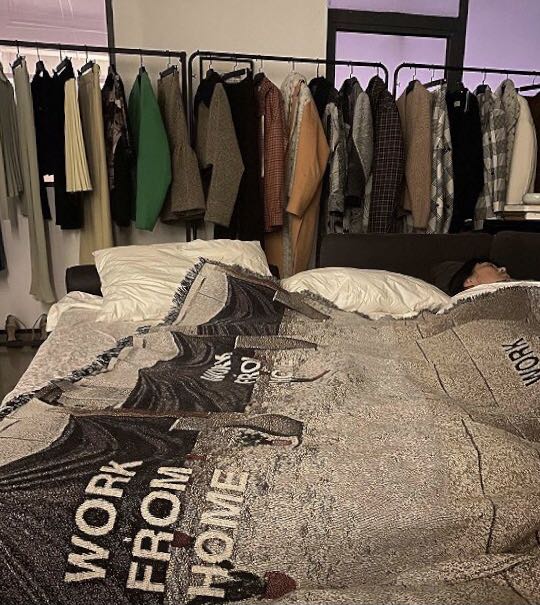 上海时装周延期,这些时尚生意人还在努力坚持丨上海战疫休闲区蓝鸢梦想 - Www.slyday.coM 上海时装周延期,这些时尚生意人还在努力坚持丨上海战疫休闲区蓝鸢梦想 - Www.slyday.coM