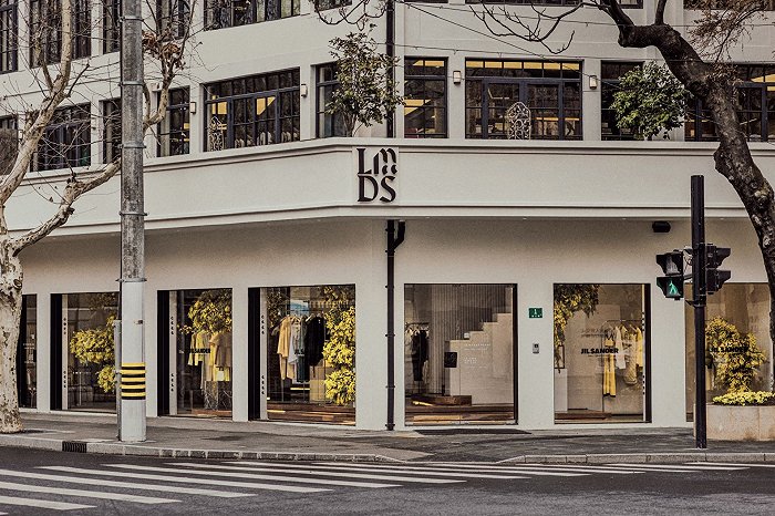 上海时装周延期,这些时尚生意人还在努力坚持丨上海战疫休闲区蓝鸢梦想 - Www.slyday.coM 上海时装周延期,这些时尚生意人还在努力坚持丨上海战疫休闲区蓝鸢梦想 - Www.slyday.coM