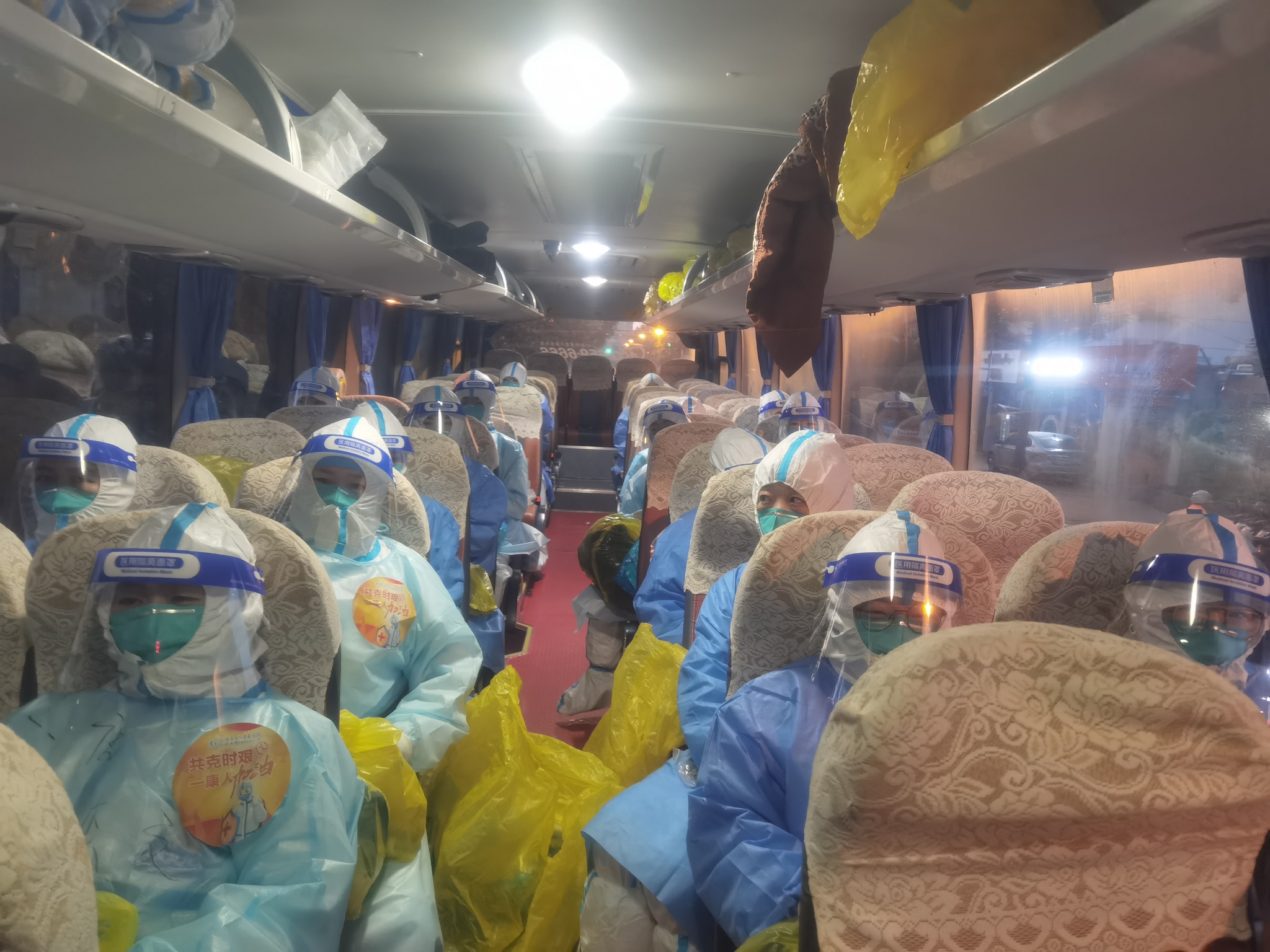 杨浦区域内行动着这样的应急采样小分队:日行万步,只为采样不漏一人休闲区蓝鸢梦想 - Www.slyday.coM 杨浦区域内行动着这样的应急采样小分队:日行万步,只为采样不漏一人休闲区蓝鸢梦想 - Www.slyday.coM