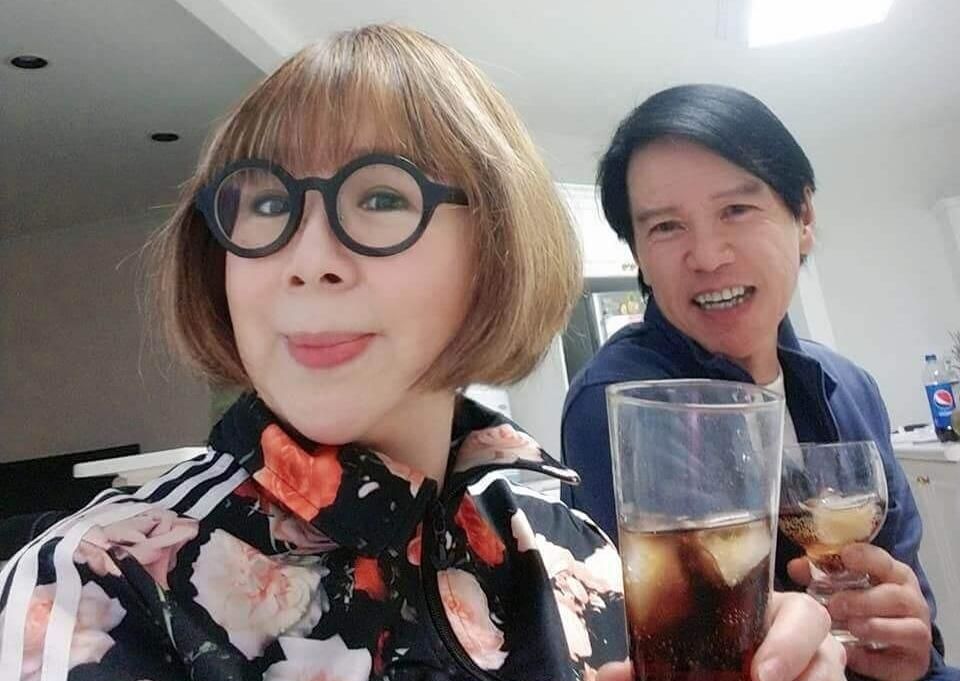 林嘉华与妻儿庆65岁生日！定居<a href=