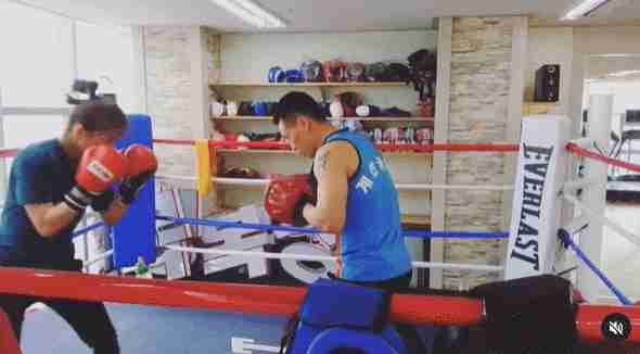 拥有甜美面容，却靠打戏出名，<a href=