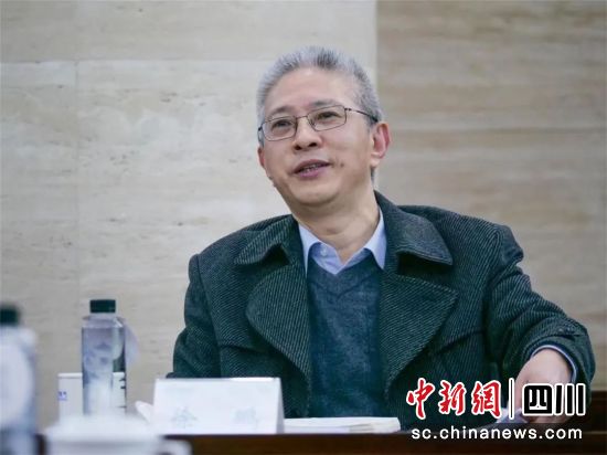 东方电气股份有限公司总裁徐鹏.曾宇 摄