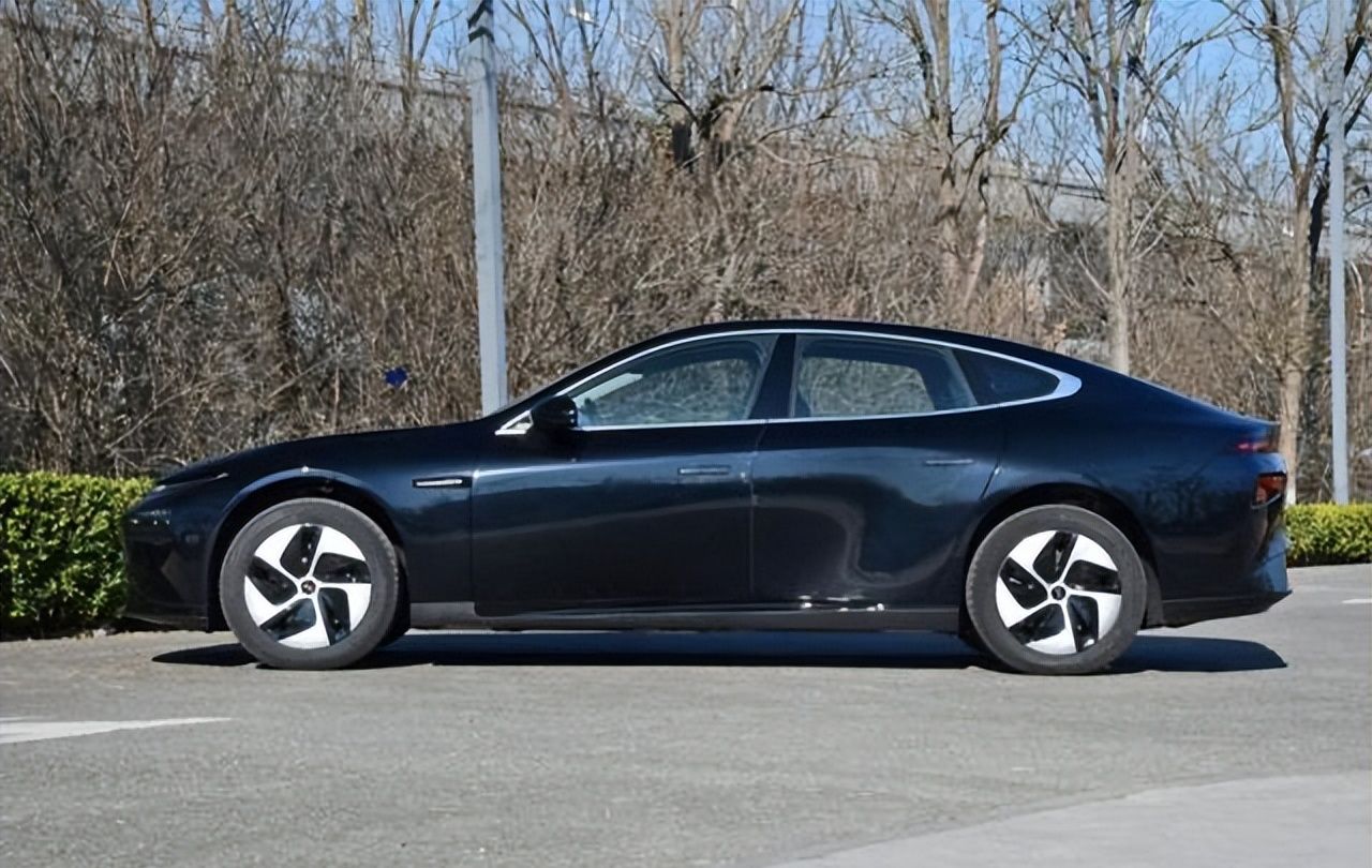 小鹏P7,全车丹拿音响两个天窗,极限续航706KM,关键有性能版休闲区蓝鸢梦想 - Www.slyday.coM 小鹏P7,全车丹拿音响两个天窗,极限续航706KM,关键有性能版休闲区蓝鸢梦想 - Www.slyday.coM