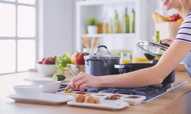 一位从不抽烟的家庭主妇,查出肺癌竟已到晚期!警惕5大高危因素休闲区蓝鸢梦想 - Www.slyday.coM 一位从不抽烟的家庭主妇,查出肺癌竟已到晚期!警惕5大高危因素休闲区蓝鸢梦想 - Www.slyday.coM